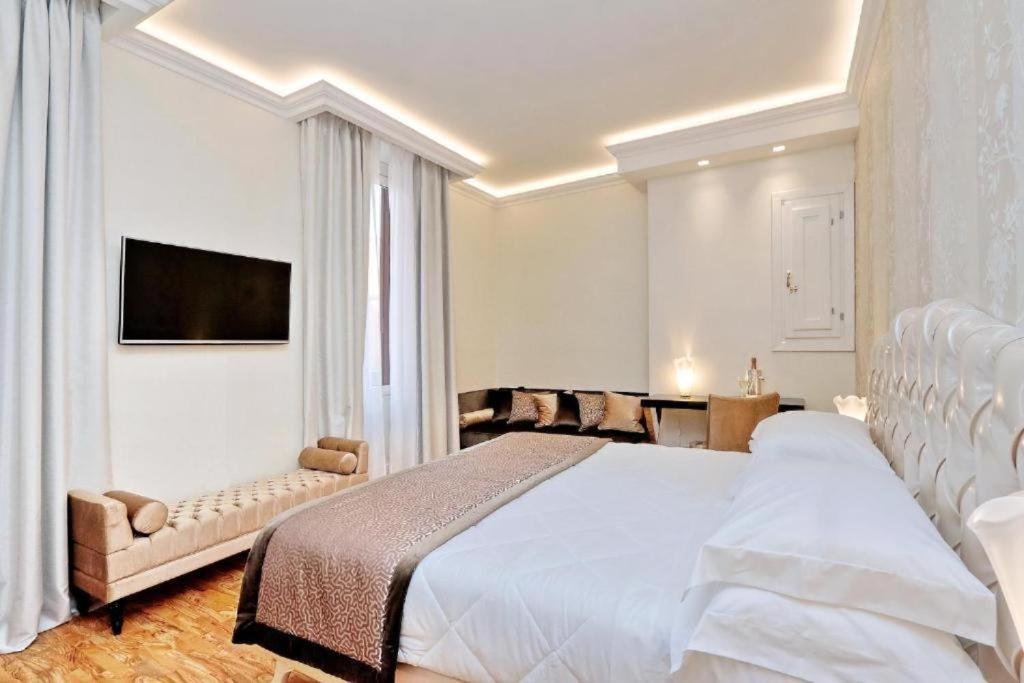Bq House Fori Imperiali Luxury Rooms Rome Bagian luar foto